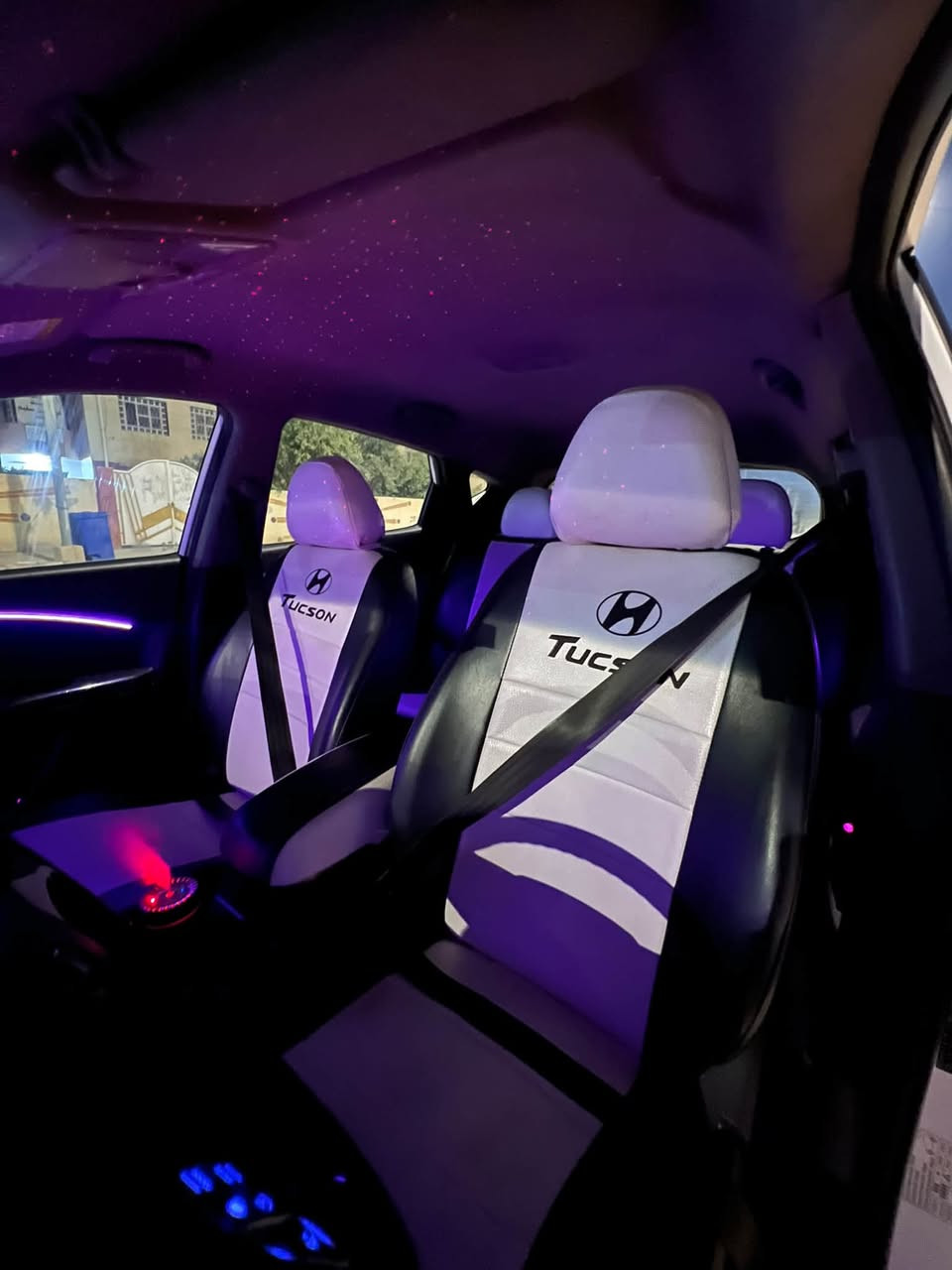 🚗 هيونداي توسان 2015 (خليجي)
🔹 البدن: مكفولة كفالة عامة من الحوادث والضربات 
 🔹 التبريد: منظومة تبريد جديدة بالكامل ثلج ❄️.
 🔹 المحرك : 2000 دوش 
 🔹 اضافات وترتيبات : سستم نشرات وإضاءة داخلية متكامل (الكلاصات، الأبواب، والبنيد) 💡.
 🔹 الحماية: عازل حراري أصلي بالكامل ☀️.
 🔹 التجهيزات: شاشات وكاميرات مراقبة وركن 📷.
 🔹 الرقم: تقريباً مميز (11654 / بغداد).  
 🔹 الموقع: كربلاء المقدسة 📍.
💰 السعر: 165 ورقة ($16,500) وبيه مجال بسيط للشراي الجاد.

📞 للتواصل: [***********# ] واتساب متوفر .
