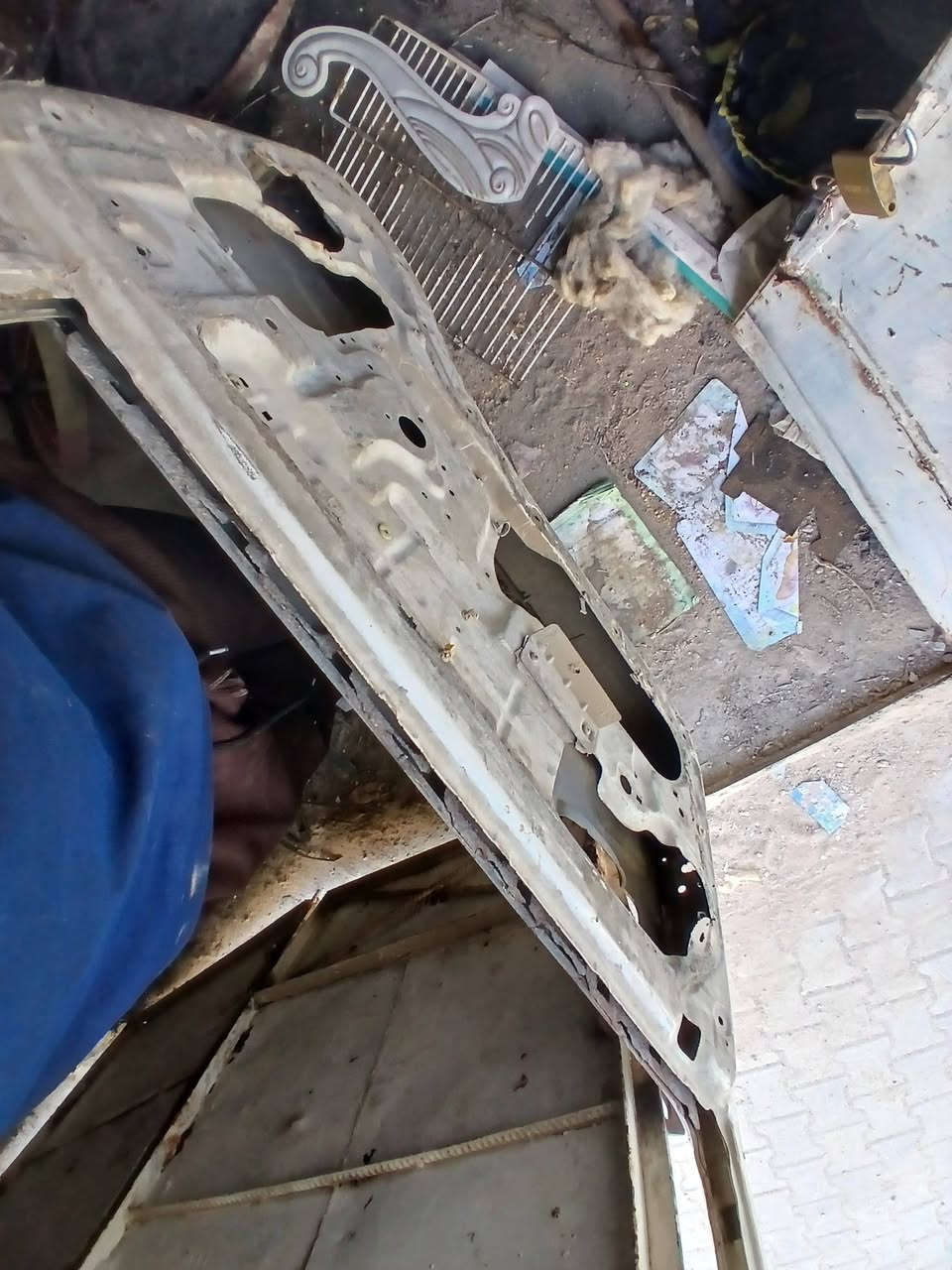 باب منغولي نص عمر يرهم للبريجو فارغ سعره ٤٠ الف مكان النجف الاتصال ***********
