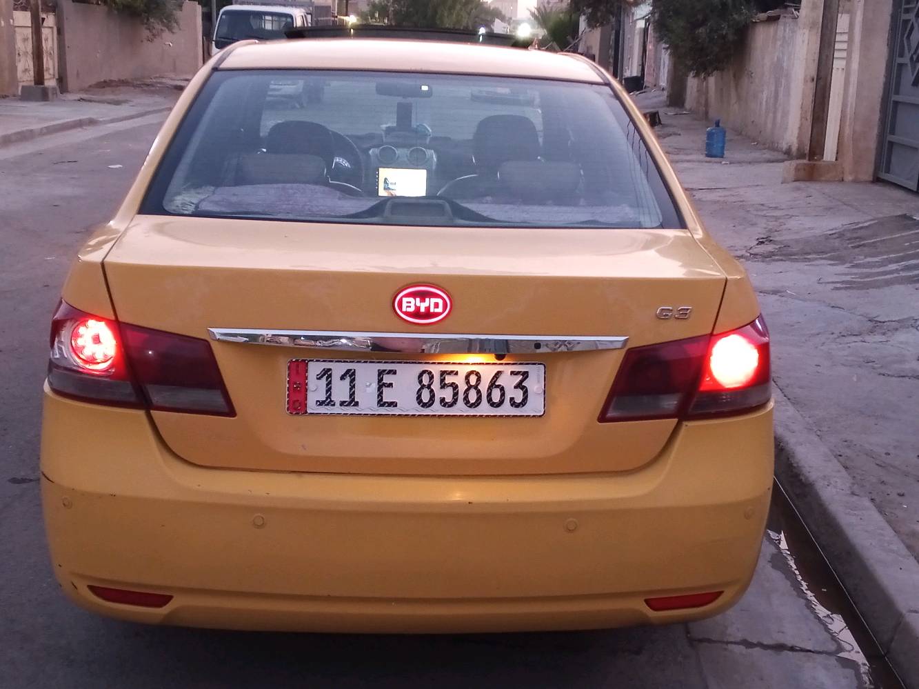 السلام عليكم بي وايدي G3 كير مكينه كهربائيات وتبريد كله شغال فول مو الصفات محرك 1600كير عادي مكينه بلاد تحكم ستيرن اشاير مري ماطور مري كهربائي فتحه سقف كامره حساس خلفي عدسات تحكم مازده امامي جي بي اس ذاتي بل مرايه 2013  مصغر هيه وغرامات رقم هاتف *********** بغداد حي العامل مراوس هم تراهم