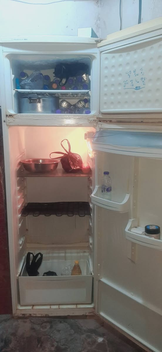 ثلاجة كبيرة • تجميد ضعيف • نقص غاز