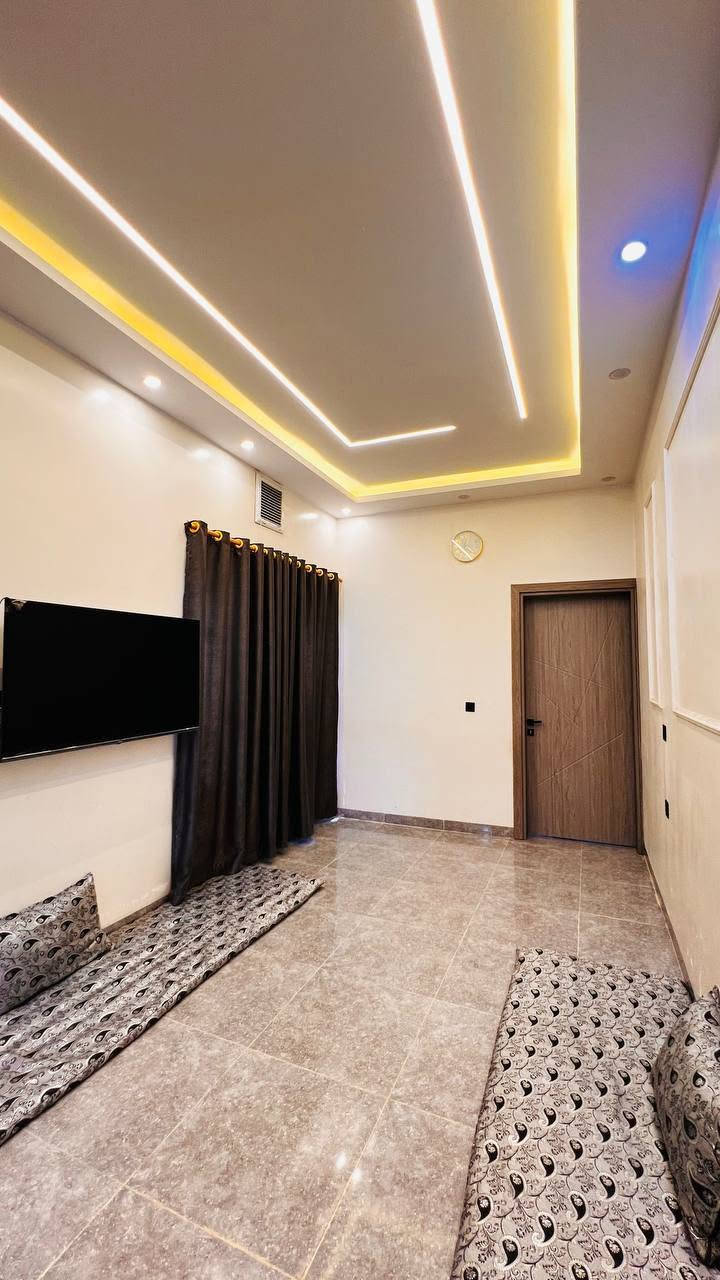 دار للبيع في الموصل 🏡
📍 حي سومر مقاطعة 124
#خدمات_كاملة_تبليط_ماء_كهرباء  
💎 بناء حديث +  سند طابو ملك صرف 2026
📐 100 متر (غرفتين + استقبال + صالة)
💵 السعر: 80 مليون بي مجال بسيط 
📞 اتصل بنا: ***********
***********
#عقارات_الموصل #يارمجة #مكتب_الوسام
