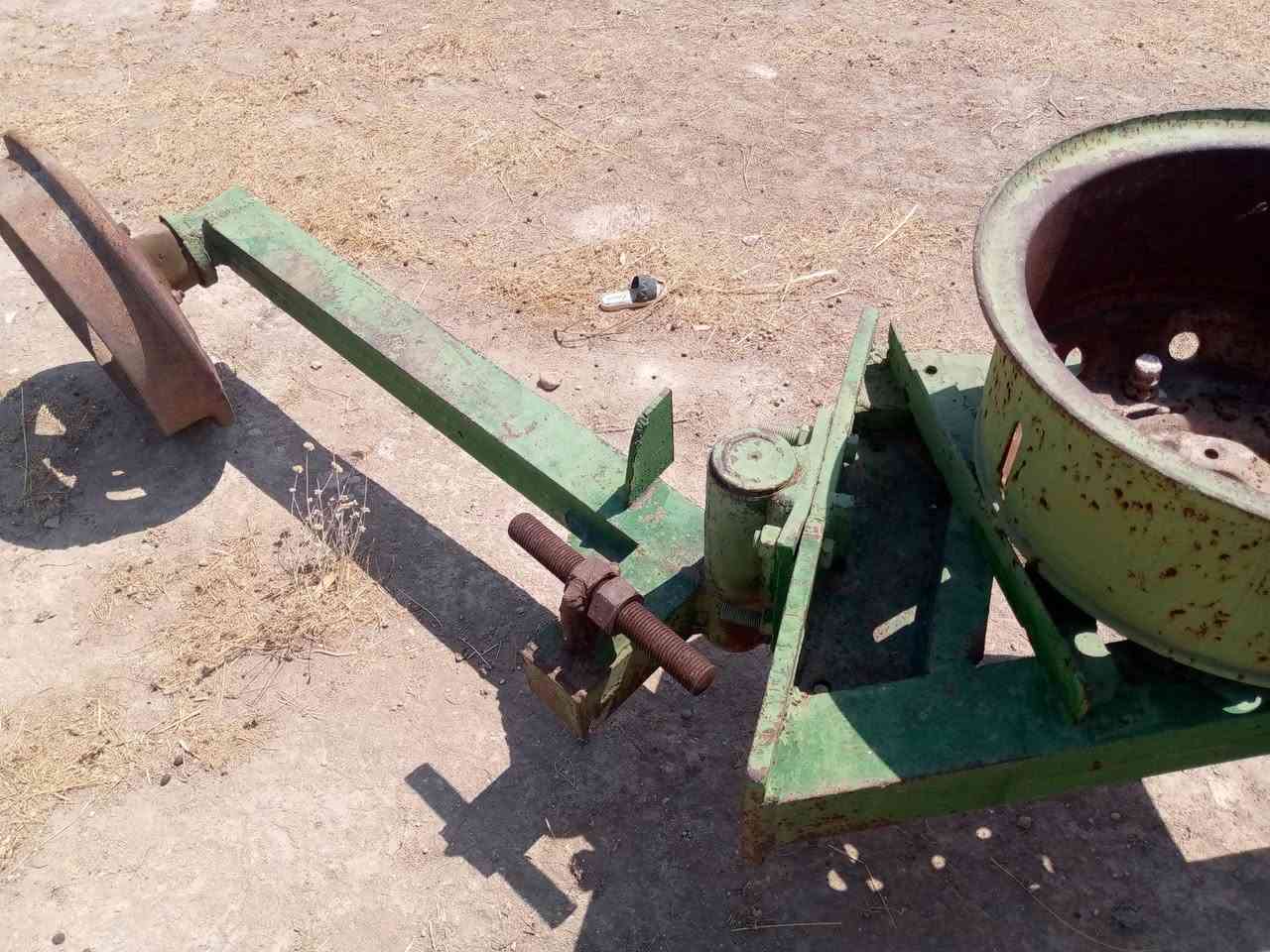 دسك تفليش للبيع اي شي تحتاج صوج فرنسي ابو الغزال الحجم ٢٨ جدد
