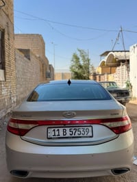 ازيرا • ٢٠١٢ • ٦ سلندر