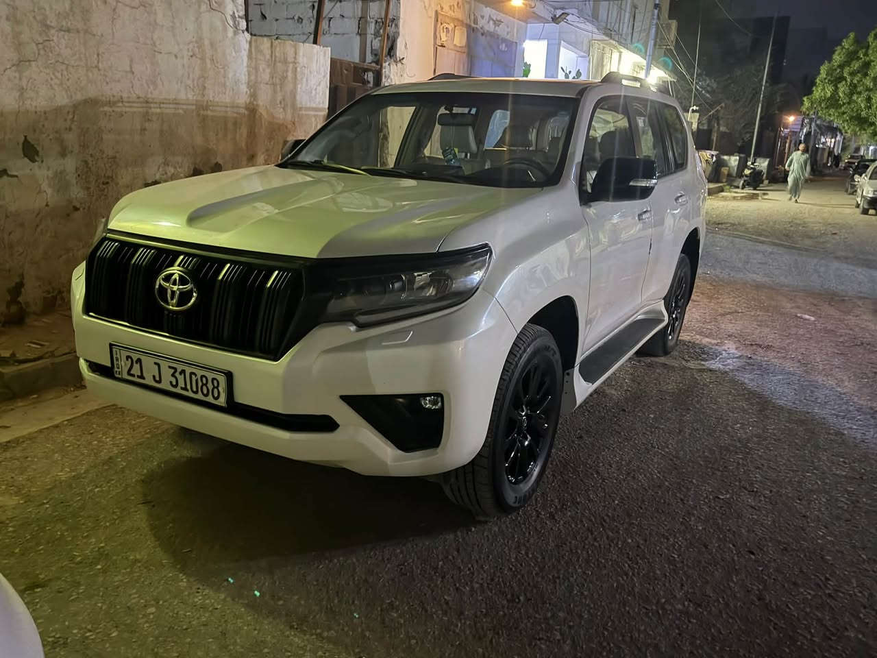 سلام🤝عليكم
تيوتا برادو خليجي موديل 2023
ماشية 108 
فئة Txs
سيارة🚘 مجفية ومعمرة تعمير حلو  سونار بل منشور
سعرهة 255 وبي مجال بسيط
مكانهة ديالى بعقوبة
***********
