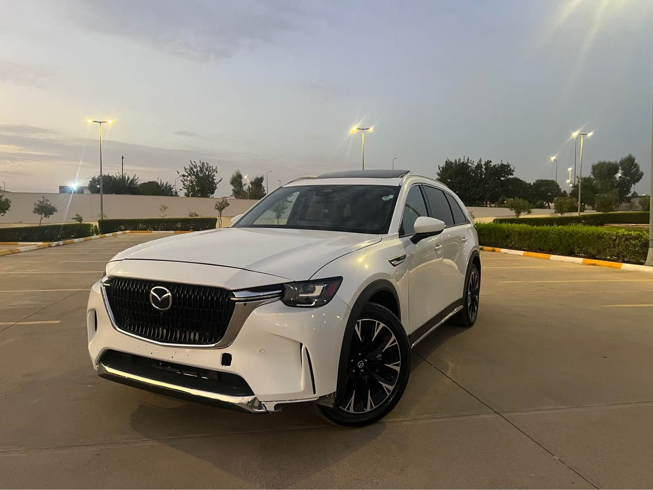 مازدا cx-90 مؤديل 2024 مواصفات premium plus فول فولة داتاشؤ كوشين سارد و گةرم مةكينة 4 پستؤن سةيارةكة تةنها نيو دةرگاي بؤياغة لةگةل 1 شوين PDR بي ژووري بي داخلي سةيارةكة گير و مةكينة و كارةبايي هـةموو شتي بةشةرت 
*********** أربيل, العراق

