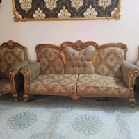 تخم • ١٠مقعد • نضيف