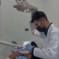 عيادات جامعة كربلاء • قلع وحشوات • علاج اطفال