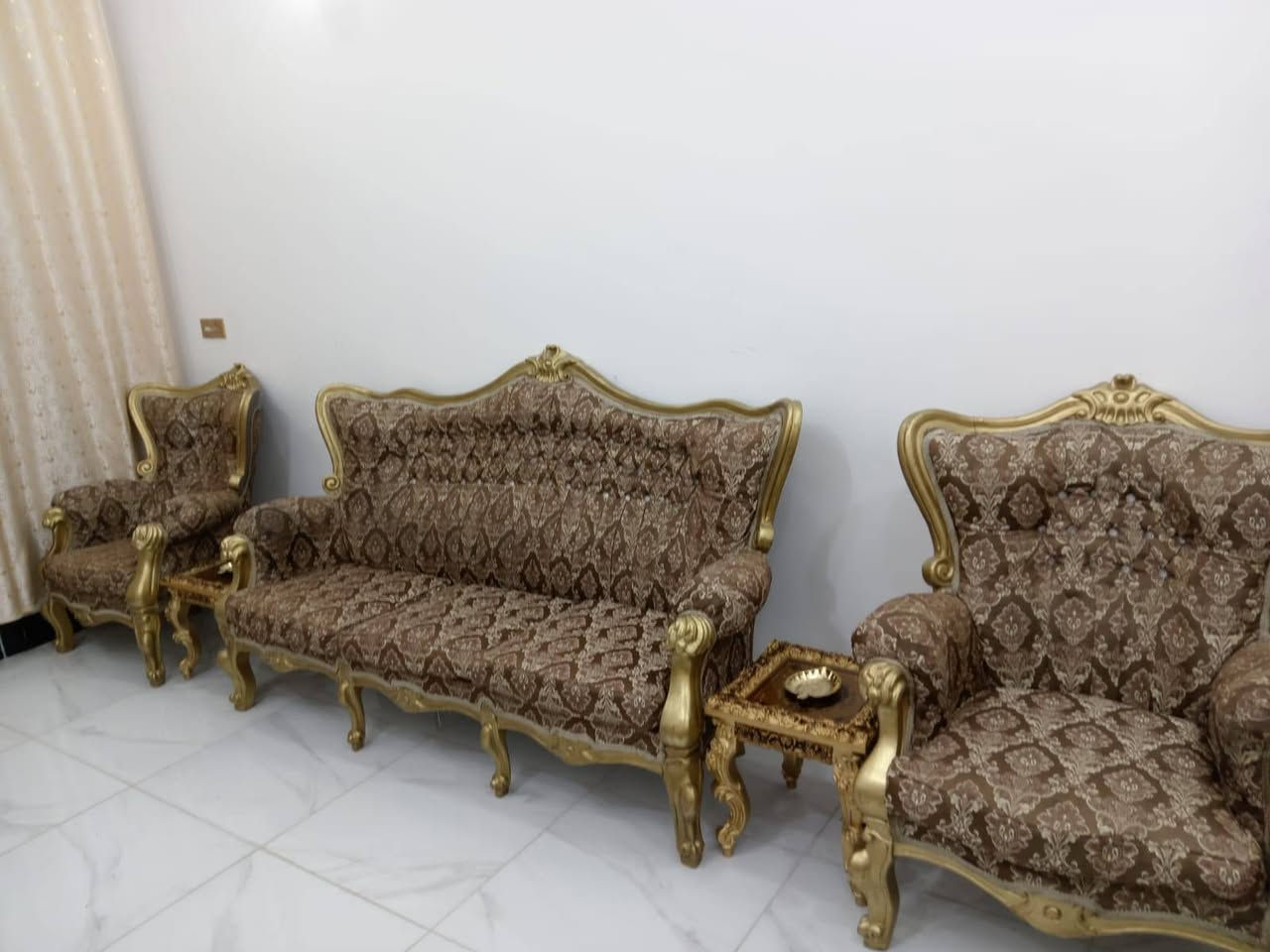 تخم للبيع مع طبلات سعر300ألف
الرقم***********شغال واتساب و رصيد
العنوان الشهداء حي الأمين
