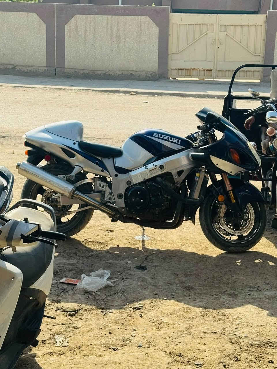 هايبوزا • جيل اول • دبة مكسورة