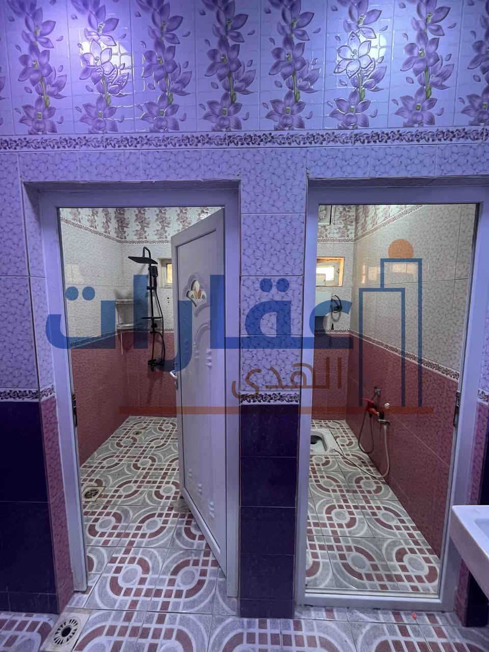 بيت ارضي للإيجار في الحكيمية الرديني
مساحة البيت 140 متر 
يتكون من (غرفتين منام - صالة - استقبال للضيوف - مطبخ - صحيات وحمام - منور وبالاضافة الى طارمة صغيرة )

سعر الايجار 650 الف شامل اجور الماء والكهرباء للتواصل ☎️ 
***********
