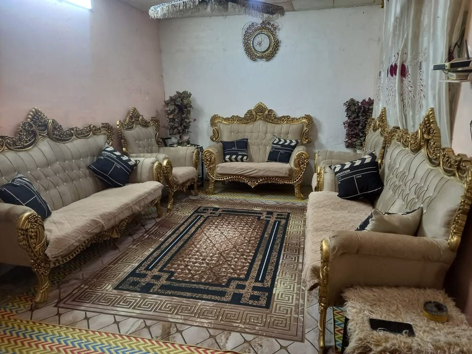 السلام عليكم تخم قنفات ملكي مستعمل نضيف شوفت عينك كامل ماناقصه شي مكاني بغداد
***********
