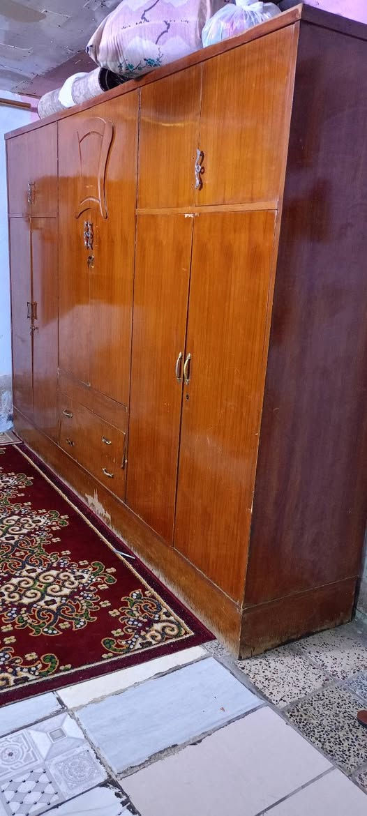 سلام عليكم غراض للبيع مكاني الغزاليه شراي اتصل مكلف بنشر ***********
