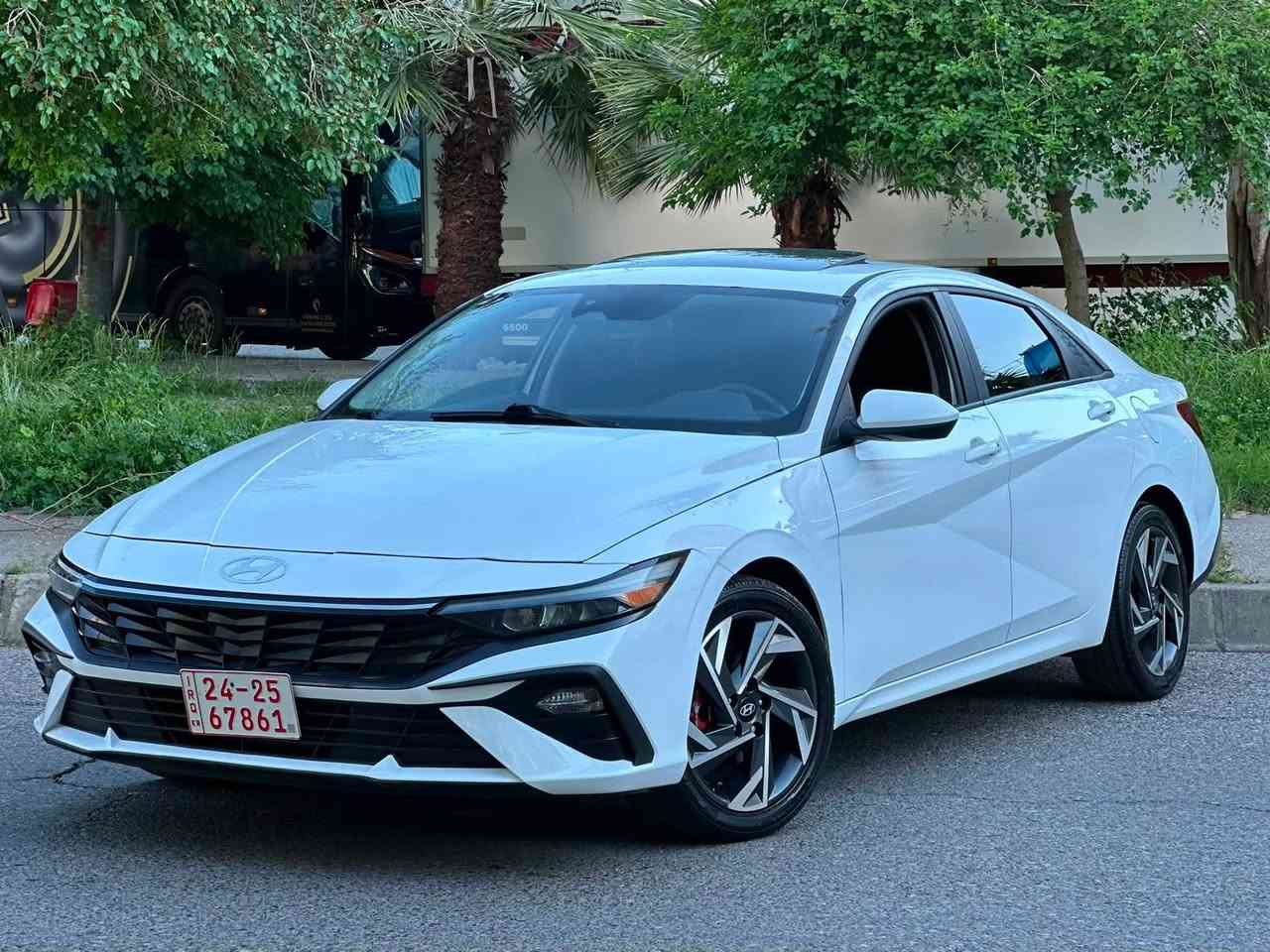 Elantra 2024 SEL   النترا فوول سلايد ٢٠٢٤
النترا موديل ٢٠٢٤ فقد جاملخ و ربع بونيد شوي بيها حافة من شاصي سيارة جاهز و سوينة فحس و هزه  مكينة دوش ٢٠ تنفس طبيعى  ماشية  ٦٨  الف ميل سيارة فووا فوول مواصفات ايرباك بس ستيرن راجع سيستم بيلادى  
كيج الكترونى بريك بصمة رادار حساس نقطة عميا تنبيه خروج من المسار  شغال سلايد  کشنات تدفية شاشە کبير بدون رقم تترقم شيمالي مكان اربيل
***********
