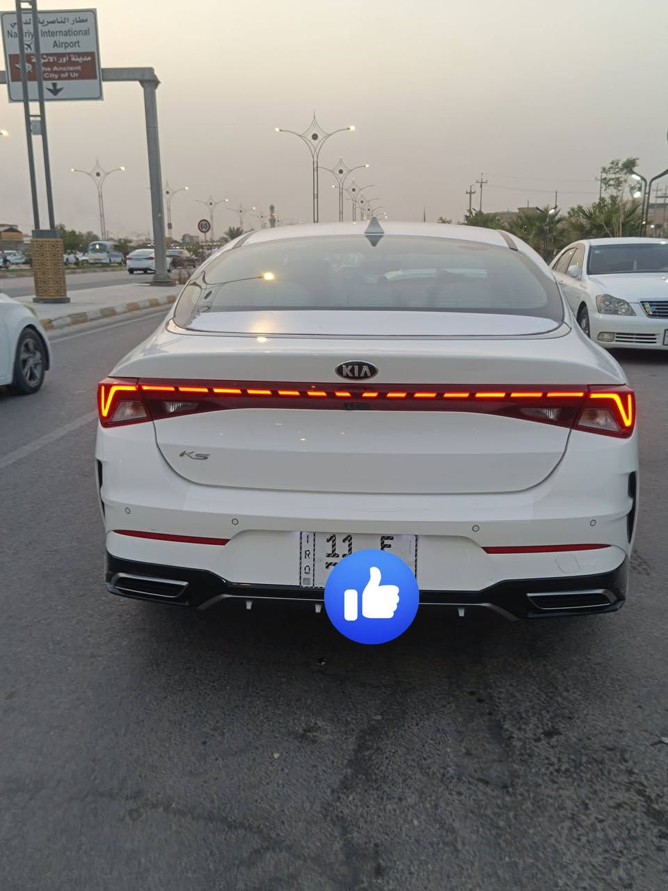 السلام عليكم k5 2021 فول مواصفات كفاله عامه استخدام شخصي ✅
مواصفات محرك 2000دوش تبريد قطعتين 
بصمه تشغيل عن بعد شاشه كاميرا خلفيه حساسات امامي خلفي لد امامي خلفي تبريد لمس تحكم ستيرت ويل كروم حجم 17 بردات خلفيه أصل عدسه زنون مثبت سرعه  تحويل ثاني يوم بأسمي للاستفسار اكثر ه‍. *********** مكان ناصريه اذا مو شراي لاتنتصل
