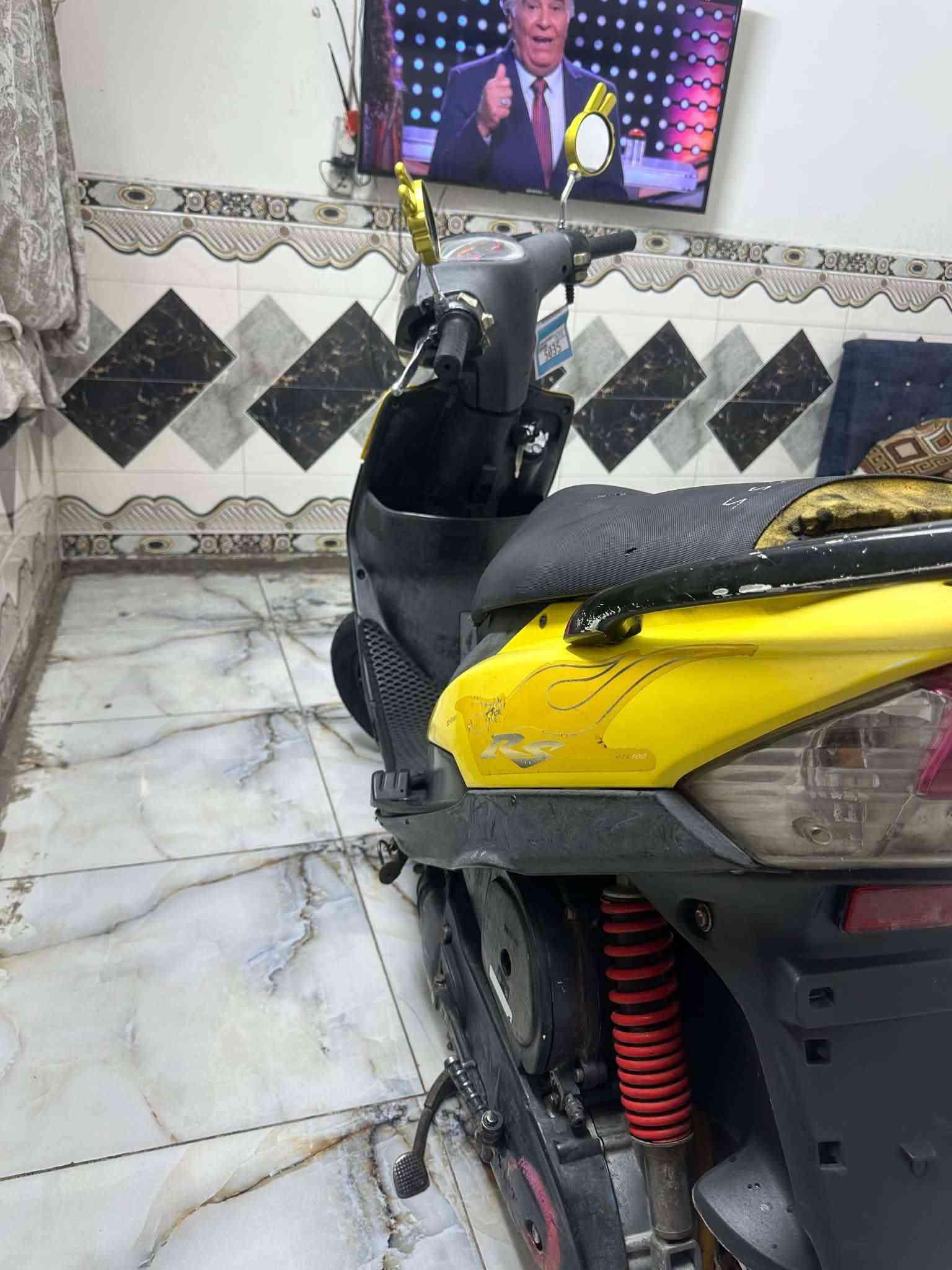 ماكس عدلة • سلف • بلادية