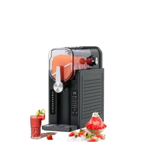هذه هي علبة ماكينة السلاش والآيس كريم الأوتوماتيكية من ماركة أورفيكا (ORVICA Slushie Machine) موديل ORM-2408B.المواصفات والميزات الرئيسية:الاستخدام (6 في 1): ماكينة متعددة الوظائف مبرمجة مسبقاً بـ 6 إعدادات ذكية لتحضير (الآيس كريم، السلاش، السلاش الغازي، الفرابيه، الميلك شيك، ومبرد العصائر).السعة: خزان يتسع لـ 1.5 إلى 1.6 لتر.الطاقة: مكتوب على العلبة قوة محرك قصوى تصل إلى 2000 واط (مع استهلاك طاقة فعلي للتبريد والتشغيل يبلغ حوالي 150 واط).تقنية التبريد: تعتمد على نظام تبريد داخلي مدمج بـ (كمبريسور) عالي الكفاءة يغنيك تماماً عن الحاجة لإضافة الثلج.الحفاظ على البرودة: مزودة بخاصية الحفاظ على قوام المشروبات مثلجة لمدة تصل إلى 12 ساعة متواصلة.التحكم: شاشة لمس أمامية رقمية (LED) لعرض واختيار الأنماط والتحكم بدرجة الحرارة                                                                                                                    القياسات :-  ارتفاع 38. الطول 36.  العرض 16.