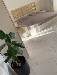 طقم بناتي • مستعمل شهرين • غرفه اخشاب