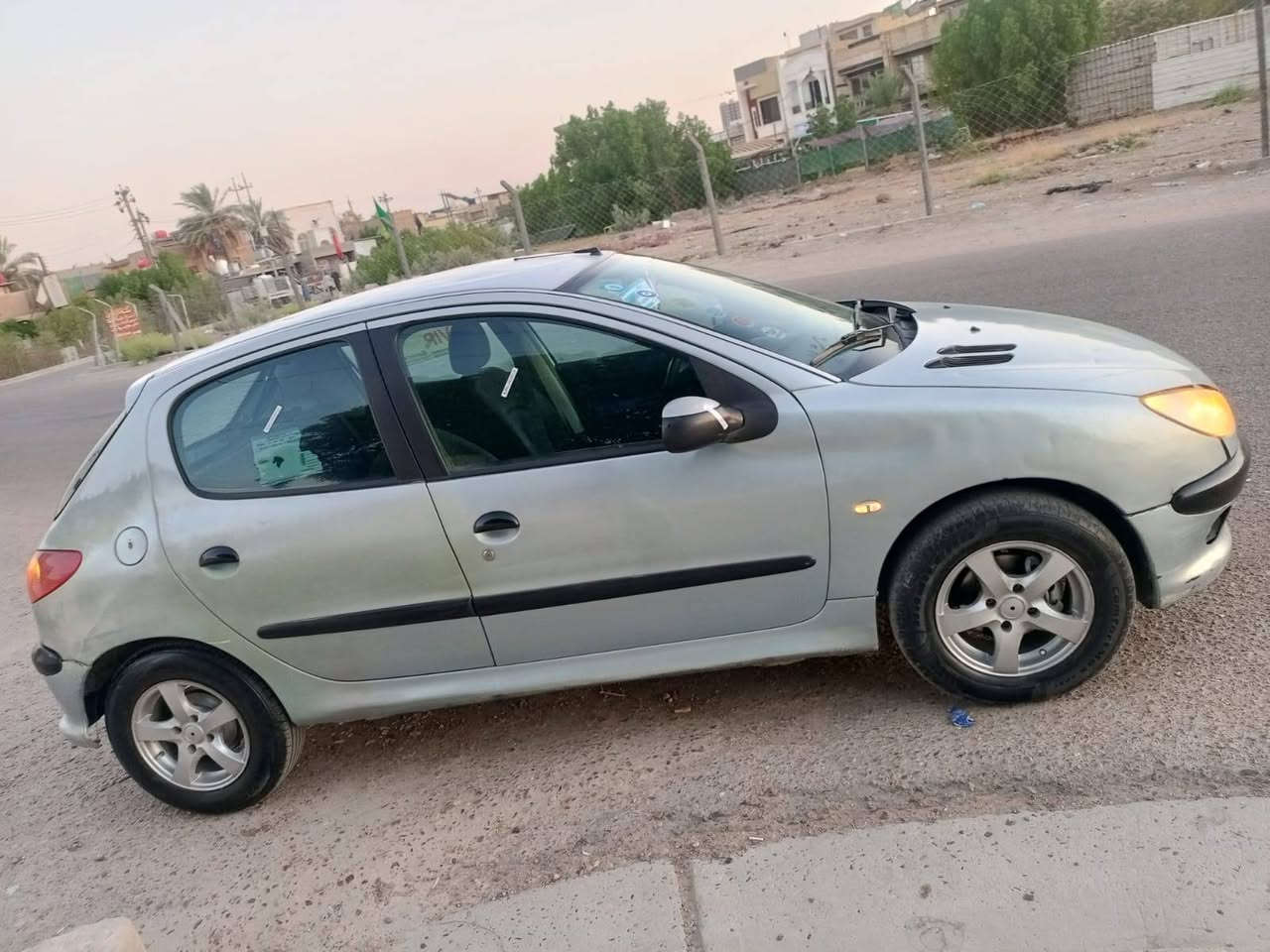 يالله. يالله بيجو فرنسي206موديل  2007 اوتوماتيك 
رقم بغداد انكليزي شرط التحويل ثاني بسمي هزه جديده 
 هاج باك لون رصاصي سياره بلاديه صدر امامي خلفي جديد 
تخم تاير جديد كهربائيات جاهزه دواخل بلاد 
سياره كشرهه موضح بصور 
جام كهرباء  
سنتر لك 
جاهزه گير مكينه تبريد ثلج
رقم انگليزي بغداد بأسمي تحويل
 ثاني يوم .العنوان بغداد حي العامل
  السعر 41 وبيهه مجال لشراي 
تراي السياره يخبل ناعمه 
ورقمي بي واتساب *********** بغداد, العراق
