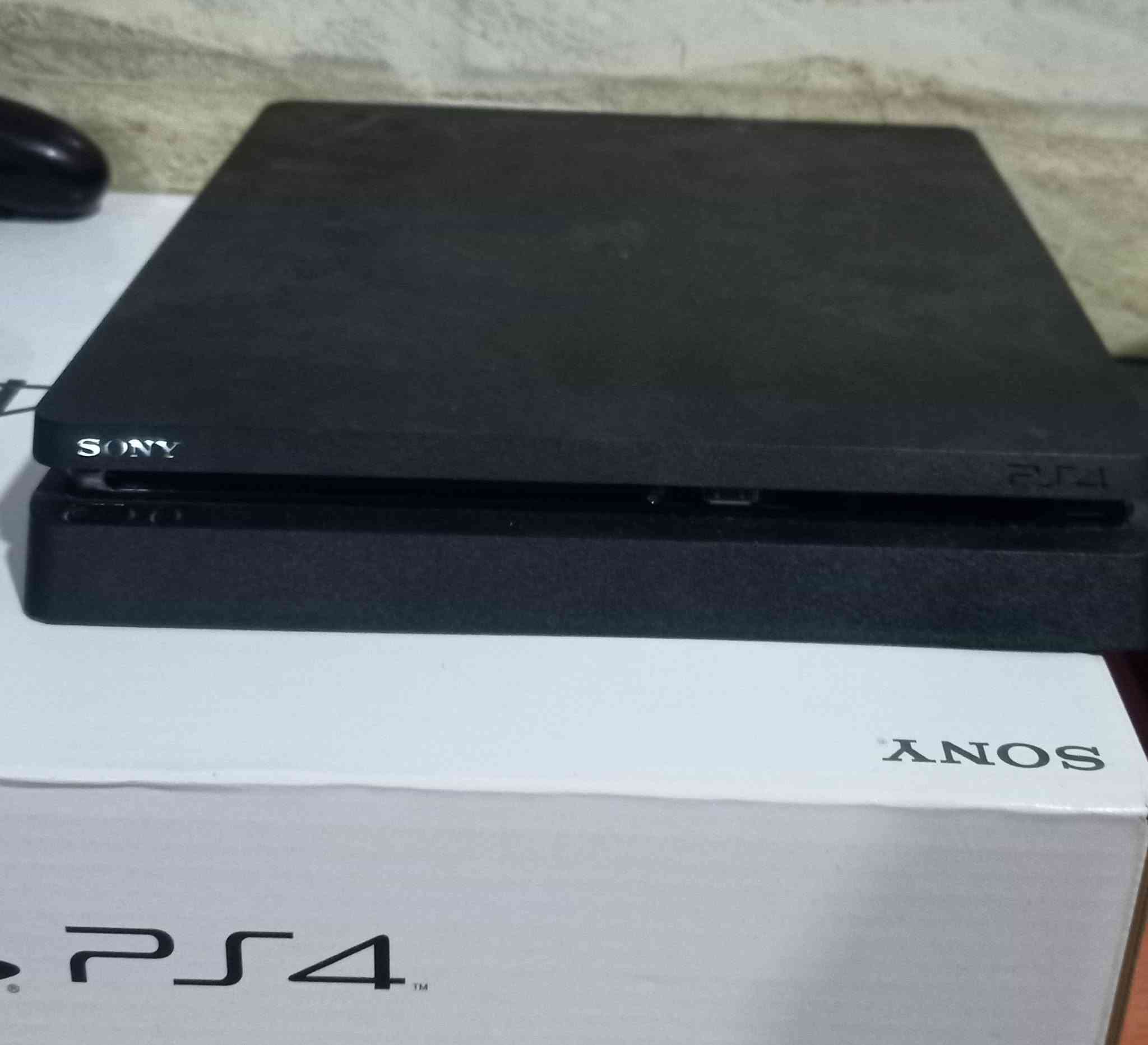 🎮🔥 للبيع PS4 أونلاين – 1TB 🔥🎮
✅ سعة 1 تيرا

✅  2 جوستك 

✅ 3 أقراص ألعاب
✅ الجهاز جاهز للعب والأونلاين

    جهاز نظيف 

💰 السعر: [240 وبي مجال]

📍 الموصل
 
تواصل رقم واتساب ( ***********)
