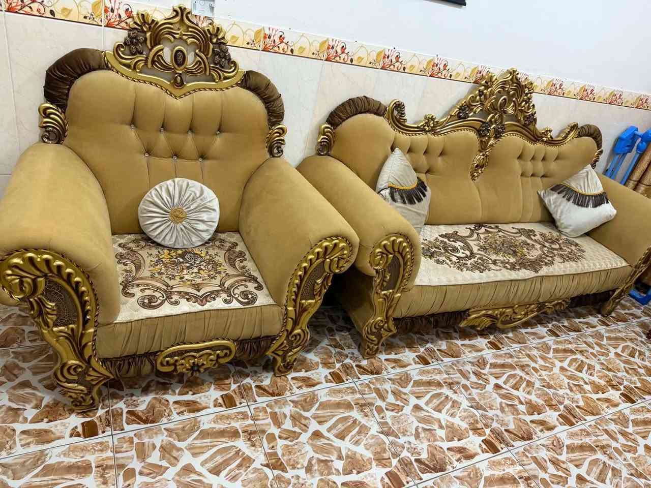 تخم عشر مقاعد جديد مستعمل شي بسيط السعر 550
استفسار أكثر اتصل ع رقم ***********
