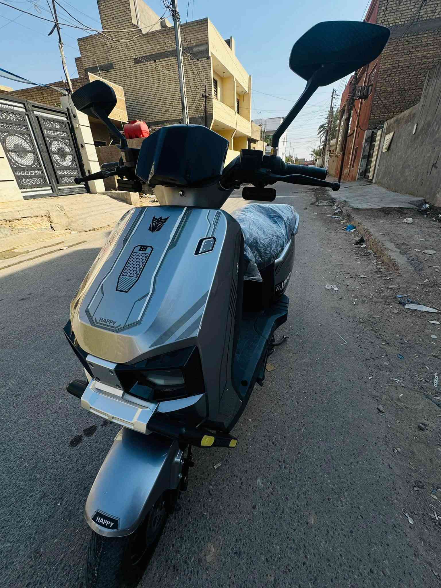 سلام عليكم دراجه جي تور نضيفهه كلشش ستخدام شخصي للبيت 2026 استخدامم قليل كلش كهربائيات كامله ملف 2200 نضام بگ 3 سرع لايت عالي ناصي اشاير شغاله  6 بطاريات نضيفهه كلش كلش تجي تفحصهن بل بيت السعر 550 وبيه مجال بغداد خلف سيطره الشعب 
***********  وتساب وتصال
