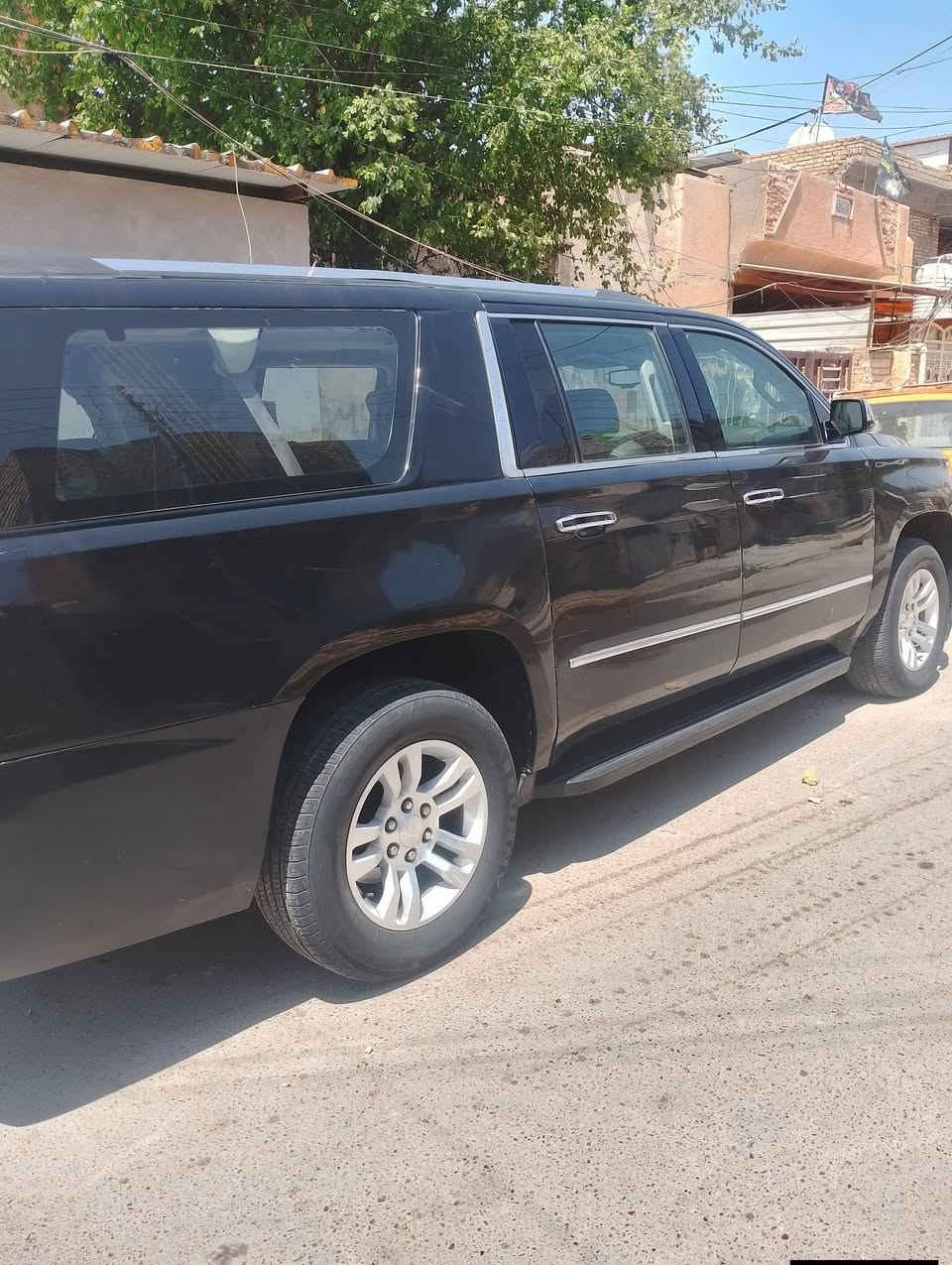 سلام عليكم بيع سريع تاهو سوبر مان موديل 16فول عدة فتحه
8سلندر 5300 رقم بغداد بسمي  ضررها جاملغ خلفي وامامي بدون دواخل مكينه 5300
مكاني بغداد السعر 260
***********

