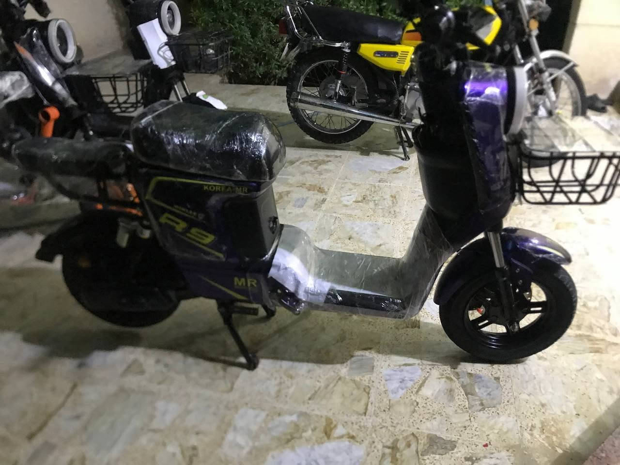 دراجه شحن • R9 • بطاريات فول