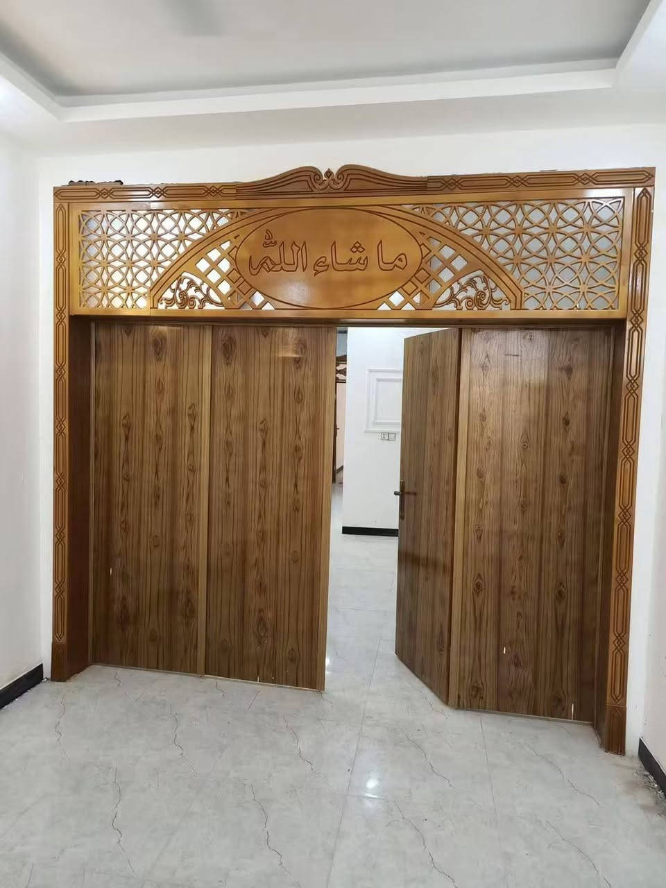 بيت مساحة 100متر البناء غرفه اوصاله اومطبخ واستقبال صحيات داخليه اوخارجيه العنوان #النجف الاشرف #ابشارع المطحنه نوع العقار #طابو زراعي #سند 25 بناء حديث اساس اوسقف صب كونكريت بورسلين سيراميك  البيت حديث تستلم مفتاح بيه مراوح اوناره كهربائيات كامله (السعر48اوبيه مجال للشراي) اتصل اوتدلل ***********
