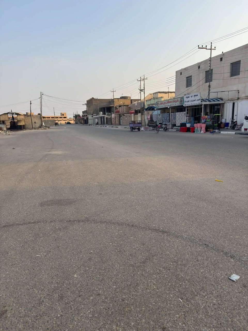 الصوب الكبير • ٢٠٠م • شارع تجاري