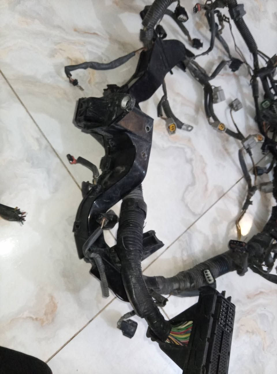 ظفيره محرك وكير حاويه خليجي الاتصال ***********
