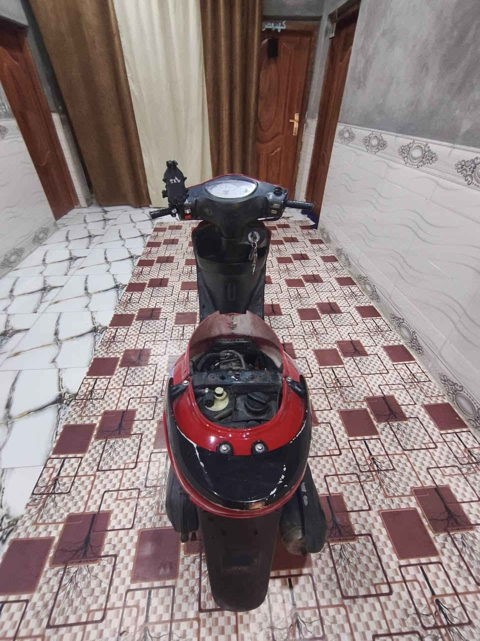 بريز أكزز للبيع 
  دراجه نوزل مو كابريتر  كامله من كلشي تاخذها ربع ما تذب عليها  مكينه صافيه وتخبل 
كله بانزين محسن أديرلها 
كهربائيات كلها كامله وشغلاه
 أشاير  يمنه يسره  لايت عالي ناصي 
كيلو متر شغال طوافه بانزين 
تايرات جدد  دبلات شغاله 
دراجه كامله مكمله نگره بكل وقت 
 
المكان  ألبصره قضاء المدينه بني منصور 

رقمي *********** 
أتصل وبيك خير وتدلل
