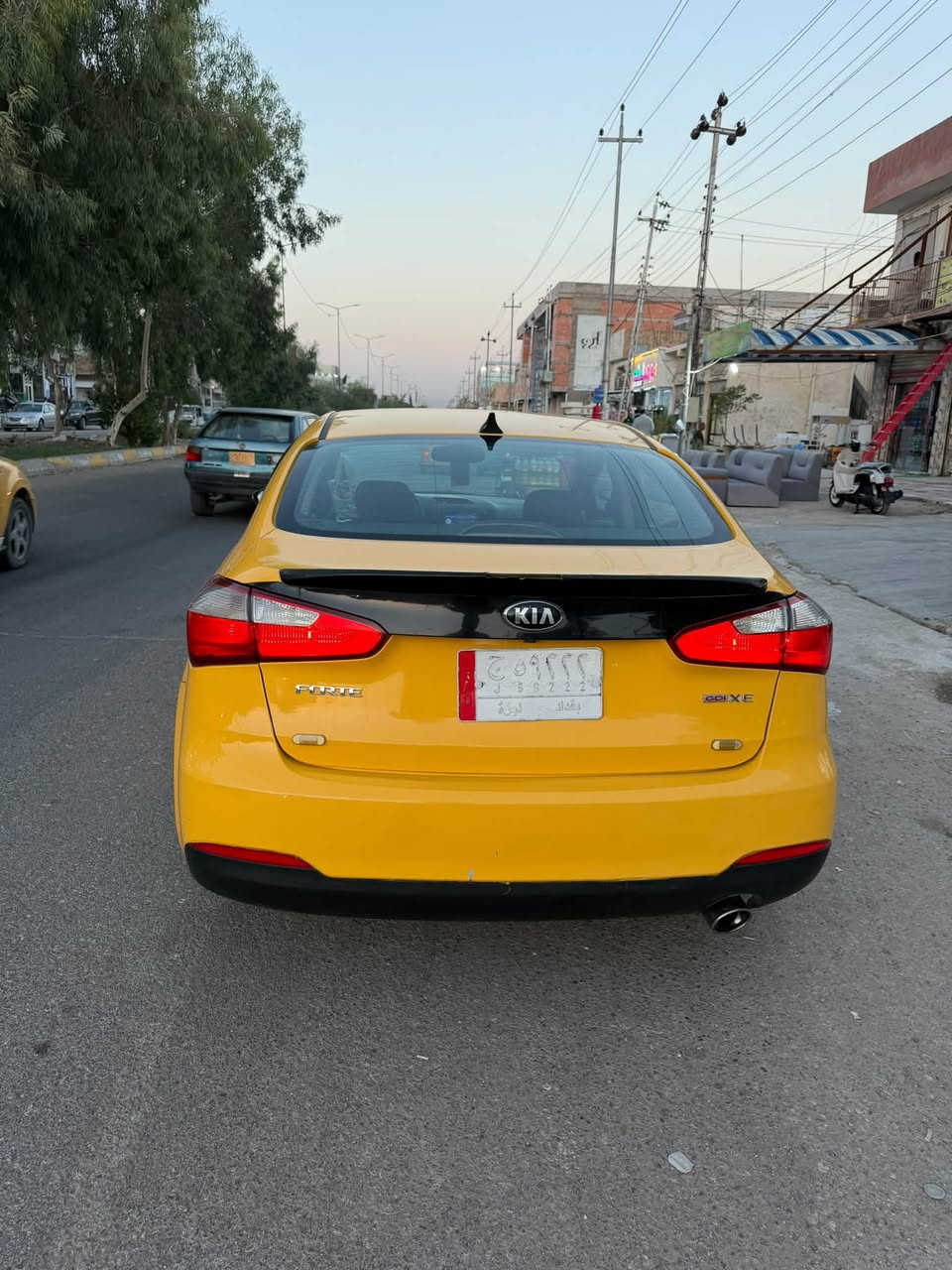 سلام عليكم لبيع فورتي موديل 15 رقم بغداد بسمي وارد امريكي ضرارها بس باب السايق وسونار مرفق بل صور سياره جديد وليبل واحد مكينه جدياي مكينه وكير مكفولات تخم تاير جديد صدر خلفي امامي جديد تبريد ثلج سياره جاهزه سعرها 93 وبيهه مجال مكاني ديالي بعقوبه التحرير ***********
