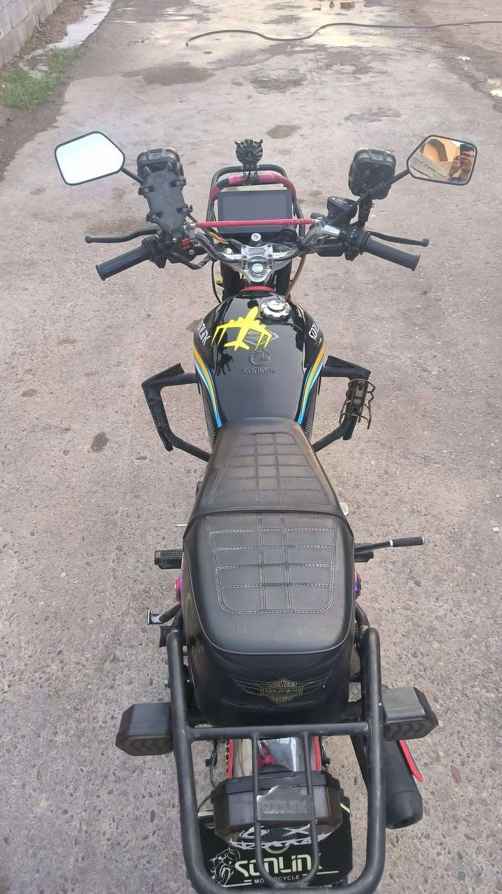 السلام عليكم 🔥🏍️ للبيع دراجة مرتبة ونظيفة جداً 🏍️🔥
للبيع دراجة موديل 2024 مشدودة 2025
⚙️ محرك 200cc
✨ الدراجة مرتبة كلش وما بيها كل نقص، جاهزة للاستخدام وما تحتاج أي شي
👌 نظافة وأداء، واللي يعرف بالدراجات يعرف قيمتها

💰 السعر: 900 ألف دينار
🤝 بيها مجال بسيط للجاد
🔄 ترهم مراوس بمسجل حسب الاتفاق

📍 المكان: الأنبار – الفلوجة – البعلوان

📞 للاستفسار والتواصل:
***********

⚠️ البيع للجادين فقط، واللي يريد يشوفها يتفضل، والمعاينة خير دليل ❤️🔥
