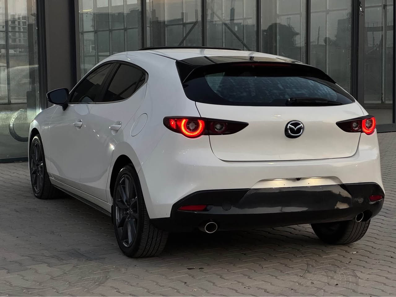 ‎کوردی / عربی 

‎بسم الله الرحمن الرحيم
Mazda 3 hatchback 2024 full 2.5 

مازدا ٣  ٢٠٢٤ فول مواسەفات 
سەیارەیەکی جوان و کەم مەسرەف و بەقوەت
مەکینە ٢.٥ بێ تۆربۆ بێ دەبڵئەکسل مەرغوب 🚀
ڕەقەم کاتیە ٣ مانگی لەگەڵدایە بۆ رەقەم  
٣٦ هەزار میل ڕۆشتوە 

نرخ 💵(( ١٤٣ ))💵 و معامەلەیەکی کەم 

مواسەفات : 
بەصمە و سڵاید لایت کامل LED
ماوس و شاشە گەورە و کامێرە 
حاسە و کامل ڕادار 
کوشن جلد و هیتەر و کارەبا و خەزن 
باقی مواسەفاتەکانی تری ناسراوە …

رەقەم شانصی : JM1BPALMXR1656562

دەعمێکی خەفیفی هەیە و پێشی کەپسە 
تەنها سنوق بۆیاخە بێ ناو بێ ئێرباگ ✅
 چەمەلغێکی پێشەوەی کلێری ئەمریکایە

ڤیدیۆی کاملی سەیارەکەم لایە کڕیار داوا بکات 

📍شوێن سلێمانی 

*********** ☎️
ڤایبەر و واتصئاپی لەسەرە 
————————————————————
مازدا ٣  ٢٠٢٤ فول مواصفات 

ماشآءالله سيارة شبابي و قوي و مرغوب 
محرك ٤ مرغوب ٢.٥ بدو توربو سريع جدا 🚀
رقم كاتي و بيها مجال ٣ شهور للترقيم 
٣٦ الف ميل ماشي

سعر 💵(( ١٤٣ )) 💵و بيها مجال بسيط 

مواصفات فول 
بصمة و فتحة لایت کامل LED
ماوس و شاشة كبير و كاميرا 
حساس و ٣٦٠ درجة رادار 
كشن جلد و تدفئة و كهربائي و خزن
باقي مواصفات معروفة….

رقم شاصي JM1BPALMXR1656562

بيها حادث خفيف بجم كبس بدون ارباك✅
سندوق صبغ و جاملغ امامي طلع كلير أميركا 

عندي فيديو كامل سيارة شراي آطلب و تدلل 

📍مكان: سليمانية 

***********☎️
فايبر و واتساب موجود السليمانية, العراق
