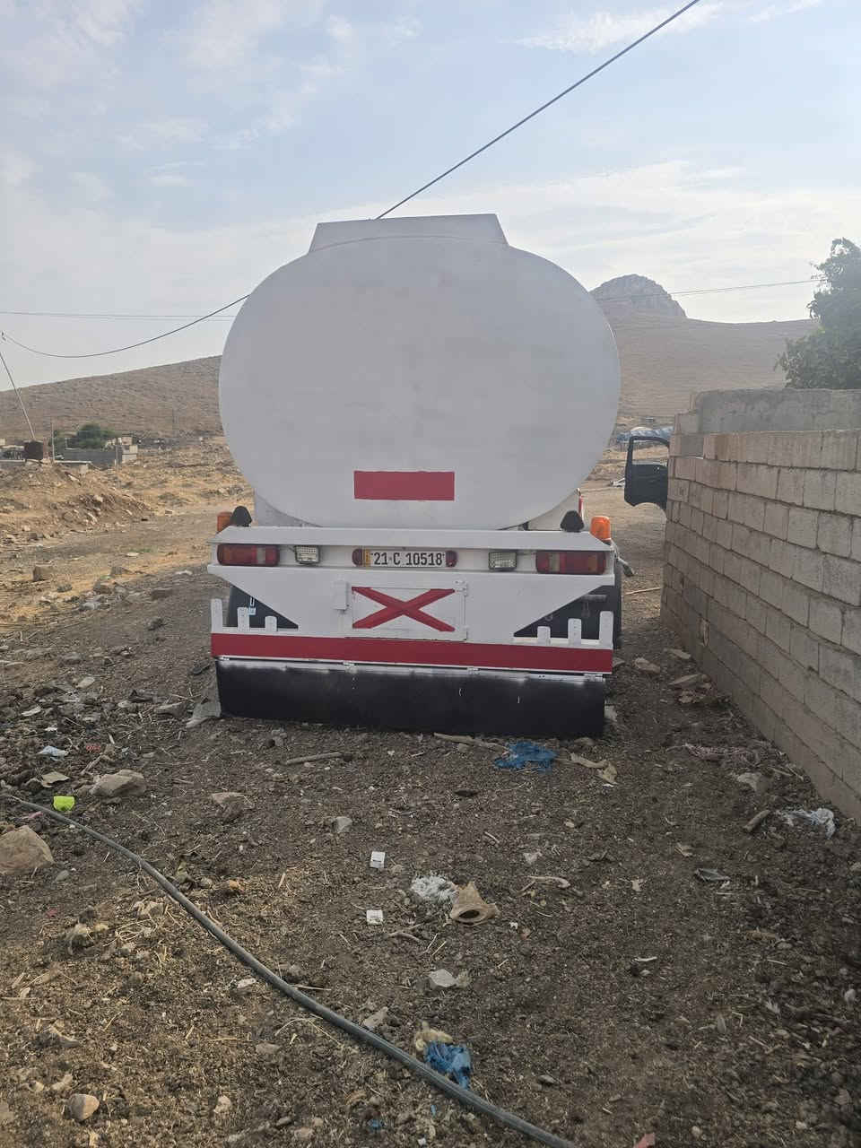 سڵاو تەنکی دەبڵ تایە ڕەبتی سلیمانی  47تەن لیزەری حازرە بۆلئ کردنەوە بەشەرتی نەفتاوبەنزین . شوین سەیسادق 
***********
***********
85گەڵا مشتەری نیت تیل مەکە
