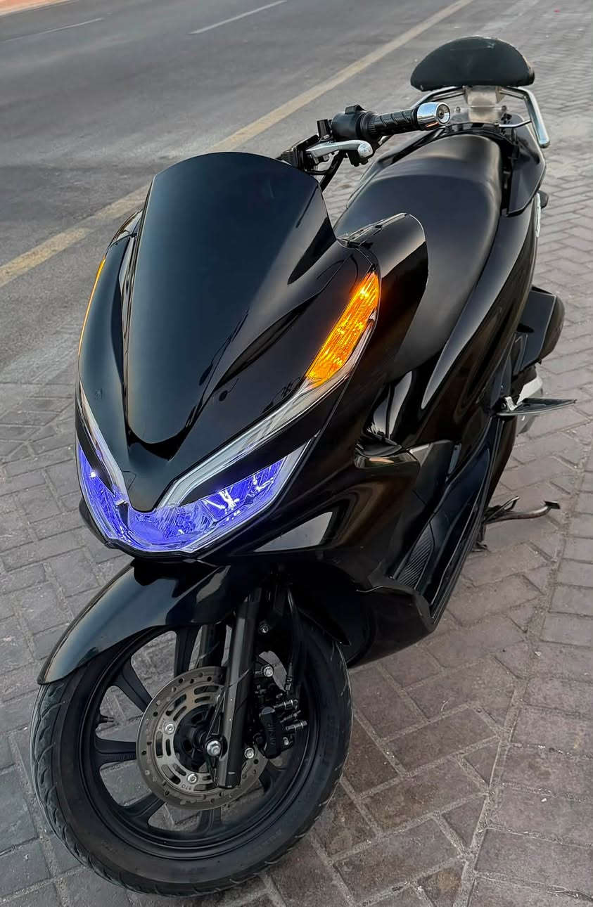 للبيع pcx جيل الثالث
ياباني ياباني محرك 150cc
مكفوله محرك كهربائيات
حساس أزدحام
حساس أستان
أبيع من باب البيت شرط ضمان
جيب فيتر وافحص فقط مبدل كفر أصلي
السعر 13$ ونص قفل بسعر لكوري تره
مكاني بغداد مدينه الصدر  ***********
