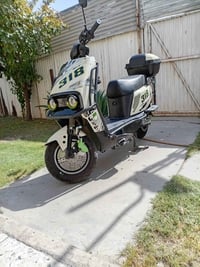 شحن • ٣١٨ • ٦ بطاريات