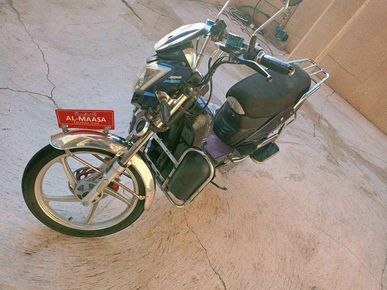 ماطور شحن هارلي البطاريات جدد وبقية الهيكَل كما مو موضح في الصور
السعر :475 الف وبي مجال 
للإستفسار الاتصال: ***********
