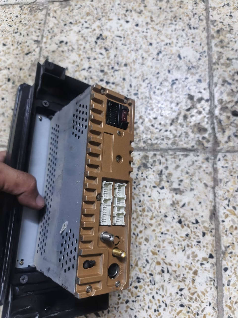 السلام عليكم
غراض كاسحه 740 . 
شاشه + كڤر السعر 65 ألف. 
قاعده دبل أمامي 15 ألف 
دشبول 35 ألف 
ترايش أبواب كامله 50 ألف 
عقل تلفون 45 ألف 
تك اشاره 8 ألف 
ماطور سلايت 40 ألف 
اي سي 50 ألف 
علم +ماسكه 25 ألف العلم متر ونص. 
العنوان موصل الرشيديه
‏‪***********‬‏
