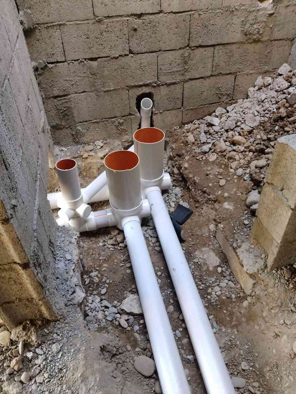 تاسيسات عامه ماء وكهرباء ومجاري شغل درجة اولى وشرط ربط الاناره المغربي والسقوف الثانويه إذا موشغل درجة اولى لاتدفع ولا فلس ال100متر ب600الف قاط واحد اني رخيص على مود الفقير وشغل هندسي تعديل البورد الداخلي والخارجي الاتصال ويت ساب هم موجود ***********
