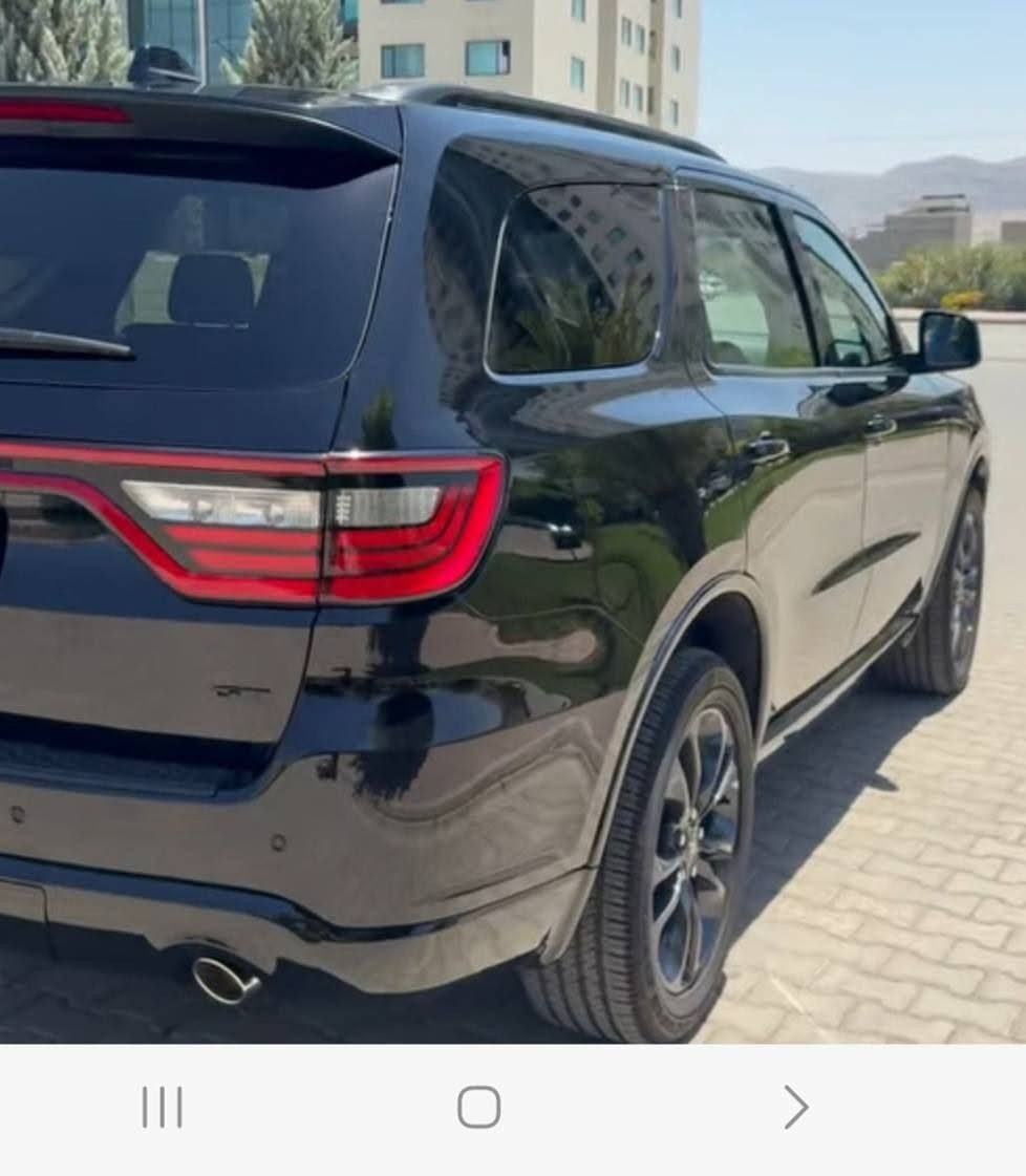 دوج GT  موديل ٢٥  ٦ سلندر محرك ٣٦٠٠ 4×4   ماشية ٢٧  جديدة بمعنه الكلمه صور الحادث ورقم الشاصي مرفق بالمنشور  للبيع رقم شهداء وكاله عامه مع جميع الضمانات السيارة لقريبتي دكتورة واني مكلف بالنشر  الاتصال على رقمها ***********  المكان بغداد
