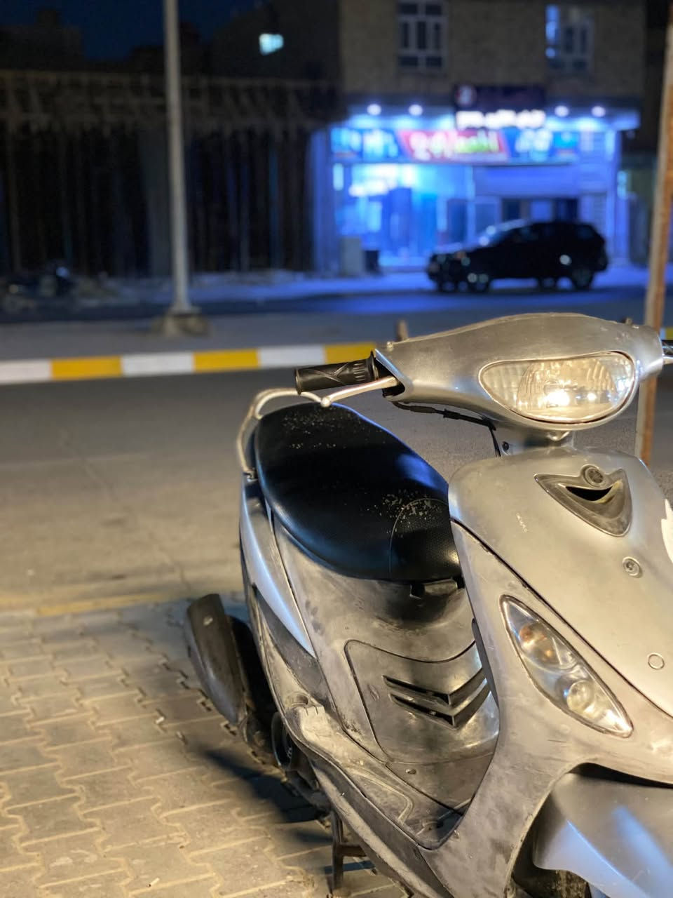سلام عليكم دراجه ماكس منغولي للبيع
الدراجه جديده ومكينتها  وبلاديه 
والدراجه ما مفتوحه وكهربائية كله شغله 
مكاني كوت  شارع أربعين
رقم الهاتف ***********
