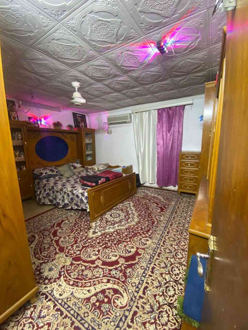 بيت مع مضيف • ٤٠٠م • حديقة كبيرة