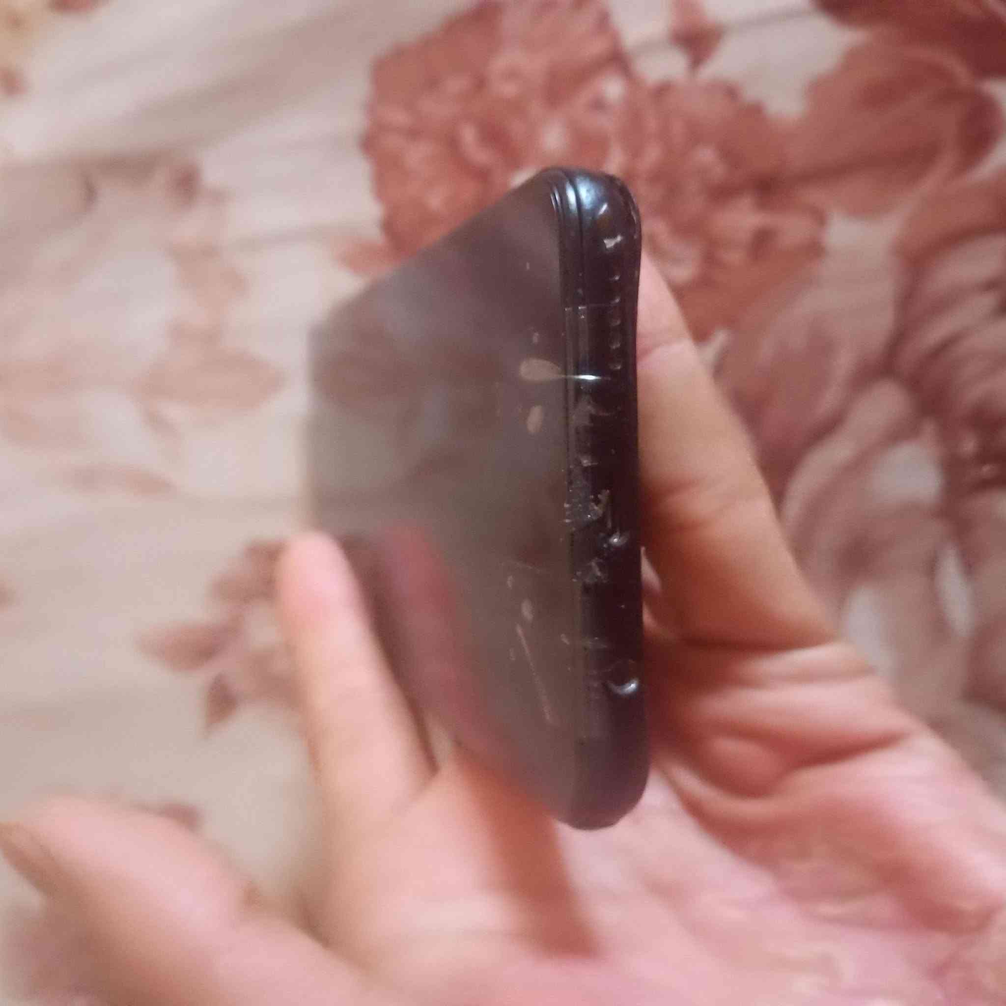 جهازهونر HONORX7 البيع سعر85 وبيه مجال مكان كربلاء فقط مكو توصيل رقمي وتساب ***********
