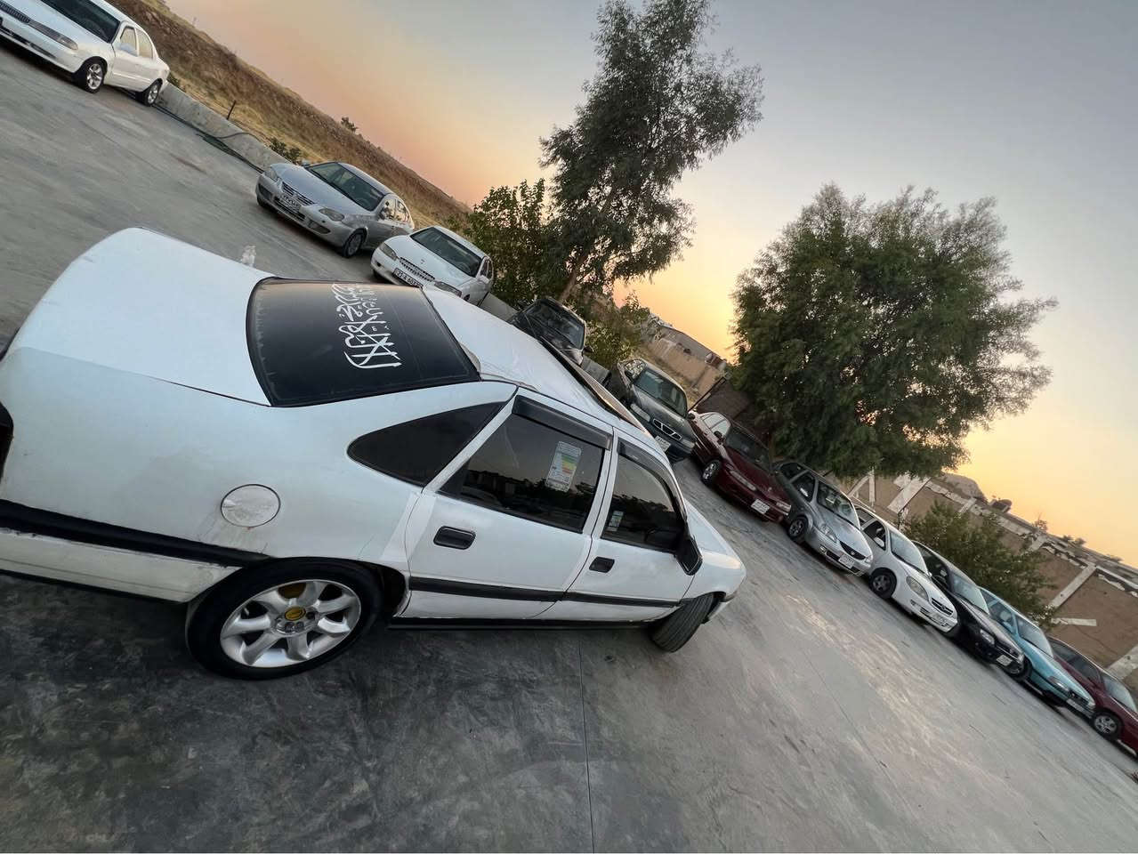 سەرەتا بەناوی الله ئۆپڵ فیکترا 1992 مەکینە20گێرومەکینە بەشەرتی ١٠٠فیتەر ئاڕم پلاستیک سلێمانی ئاڕموو ئەوەلیاتو موسوو بڕاوە  بەشەرت پشتوو پئشی کەپسە  بئ دەعم پاوەروکارەبی گشت گیانی بەشەرت سڵایتە و چوار تایەو ویلی ئین فنیتی لۆکی لەژێرە 
سەیارەکە تووندوو تۆڵە یەک دینار مەسروڤی تێدانیە پشتوو پێشی تازە تووند کراوەتەوەو بئ خایسە سەیارەکە جائیزەو ماڵی دۆستە خوار بازاڕەو پارەی علوجێکە١٨$معامەلەیەکی برايانه شوێن کۆیە لەخزمەت گشت منداڵە فەقیرئکم ژمارە تەلەڤۆن واتس ئاپ ڤای بەر
ژ.م(***********)
ژ.م(***********) أربيل, العراق
