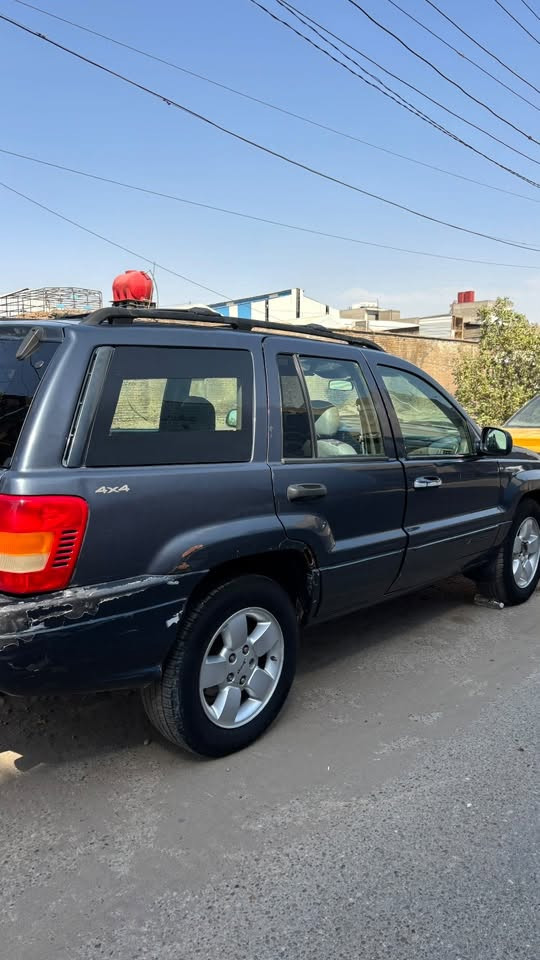 اسلام عليكم
للبيع فقط 
جيب شيروكي موديل 2000
تحويل مباشر 
٦ سلندر 
لسيارة حلوة بس بيهة ملاحضات نقوصات بسيطة
٣ قطع صبغ فقط
السعر ٤٥ ورقة قفل 
***********
بغداد
