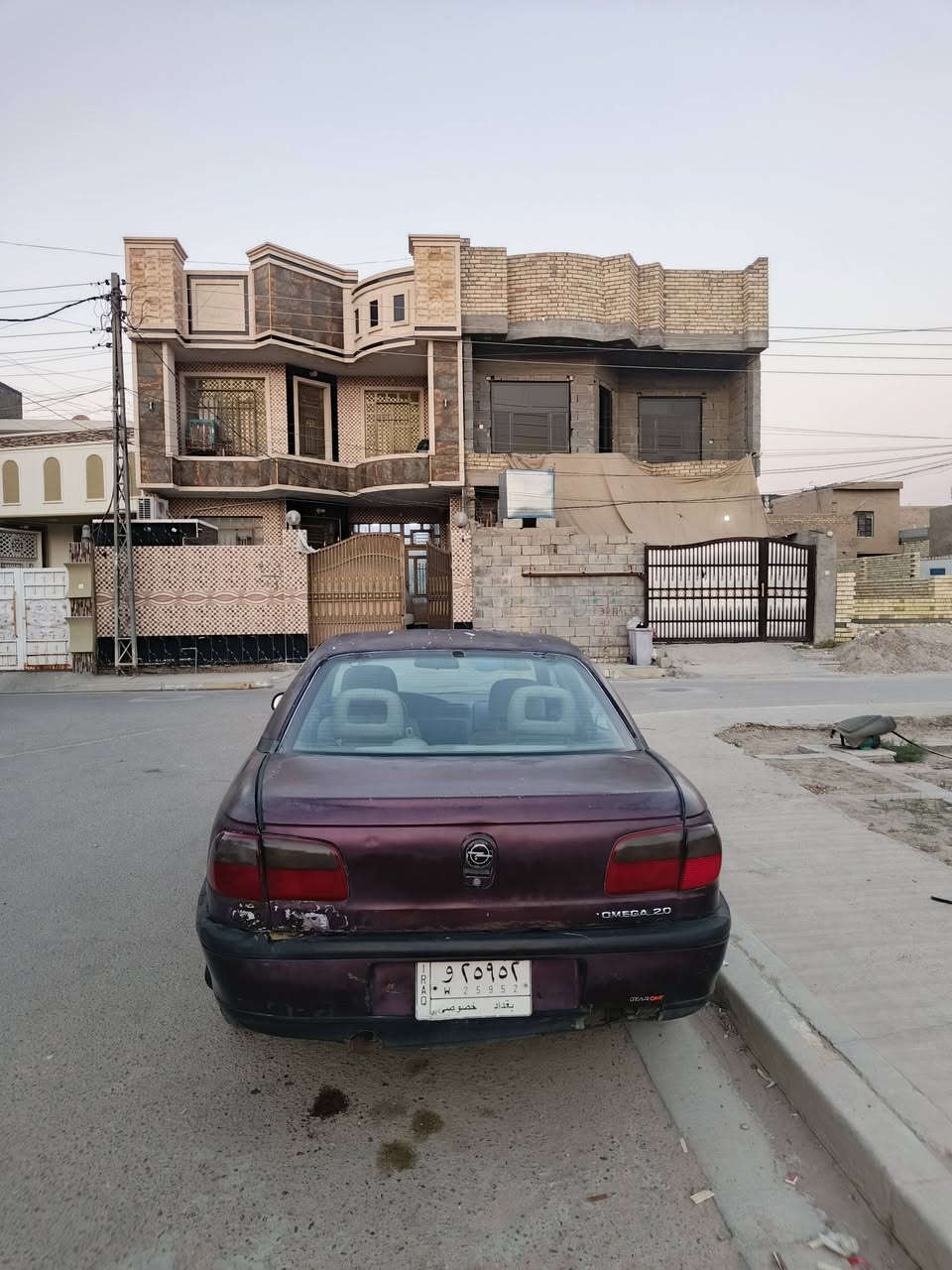 السلام عليكم

للبيع سياره أوبل بزون 

موديل ١٩٩٥ 

بدون صبغ 

محرك ٤ قبق أسود 

السعر: ٣٠ وبي مجال قليل 

العنوان: فلوجه شارع ٦٠ 

للتواصل:***********/***********
