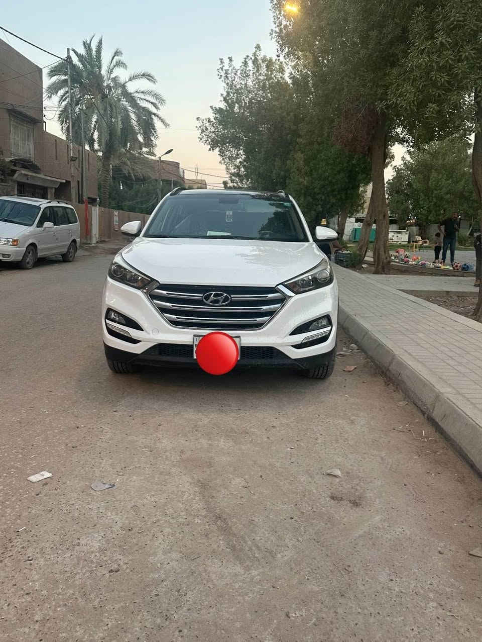 السلام عليكم 

توسان خليجي 2018 

رقم بغداد باسمي 
مواصفات السيارة 

محرك 2000 دوش 

بانوراما   

كشنات جلد

كامره  +حساسات خلفية

يها بارد ب جنطه والجاملغ امامي الايمن فقط 

سيارة نظيفة قطرة  صبغ ما بيها  

السيارة ماشية 70 الف 

محرك كير وتبريد مكفولات 100/100 

السعر 178 وبيها مجال بسيط جداً 

مكاني بابل الحلة

للاستفسار على الخاص او الاتصال على *********** حلة, بابل
