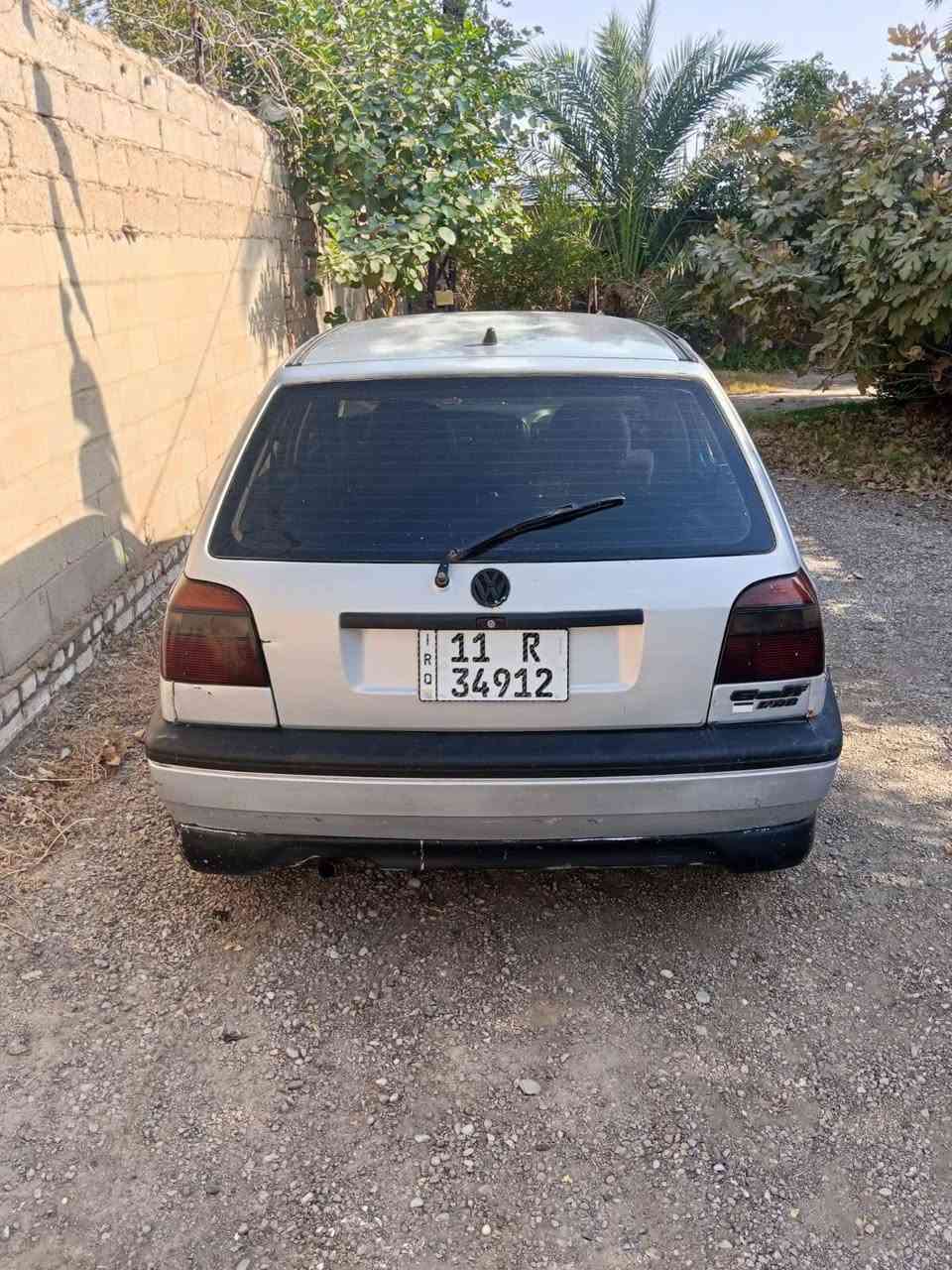 كولف 93
رقم بغداد كير عادي 
ماكينه 6 سياره كامله خير من الله والسعر 37 والشراؤ يتصل 
 بها مجال 
***********
