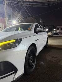 ياالله السلام عليكم بيوايدي سيل فايف مديل 2025 مواصفات عادي سياره ماشي...